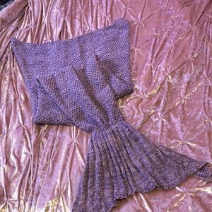 Brand new mermaid tail blanket